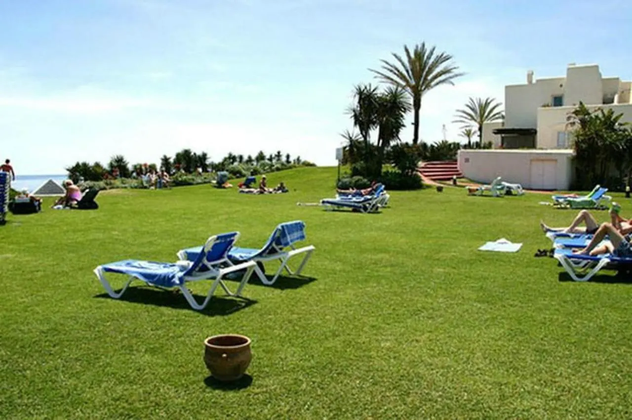Estepona - Playa - Villa De 2 Dormitorios Con Terrazas Al Lado Del Mar Al7 0*,  Spain