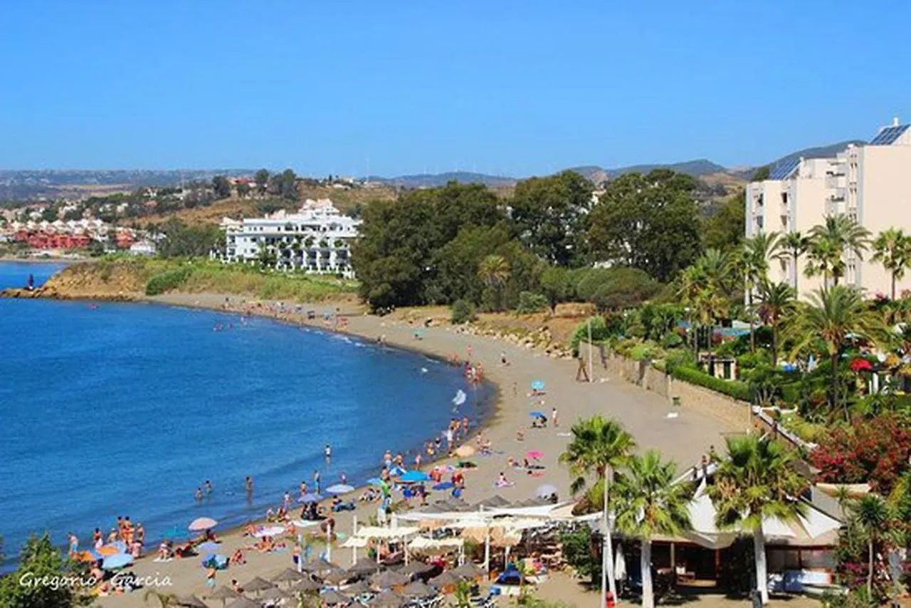 Estepona - Playa - Villa De 2 Dormitorios Con Terrazas Al Lado Del Mar